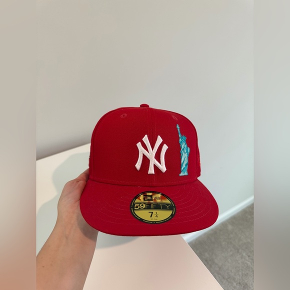 New Era 59 New York Yankees 1998 World Series Statue Of Liberty Red Cap
